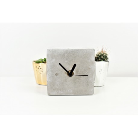 Concrete Analog Square Desk Clock 14.8 Cm